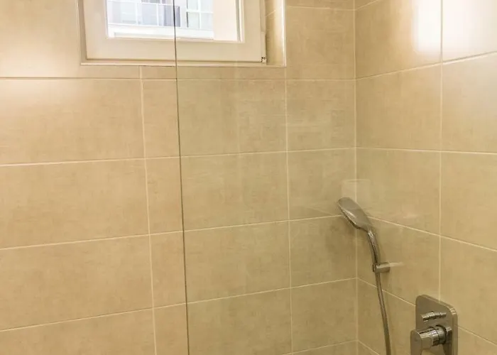 Antique Lägenhet Chisarja